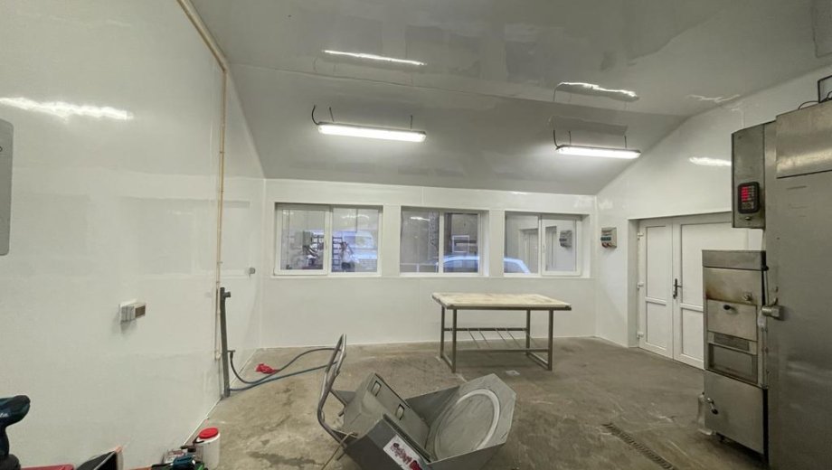 Renovare panouri sandwich la carmangerie din Sibiu